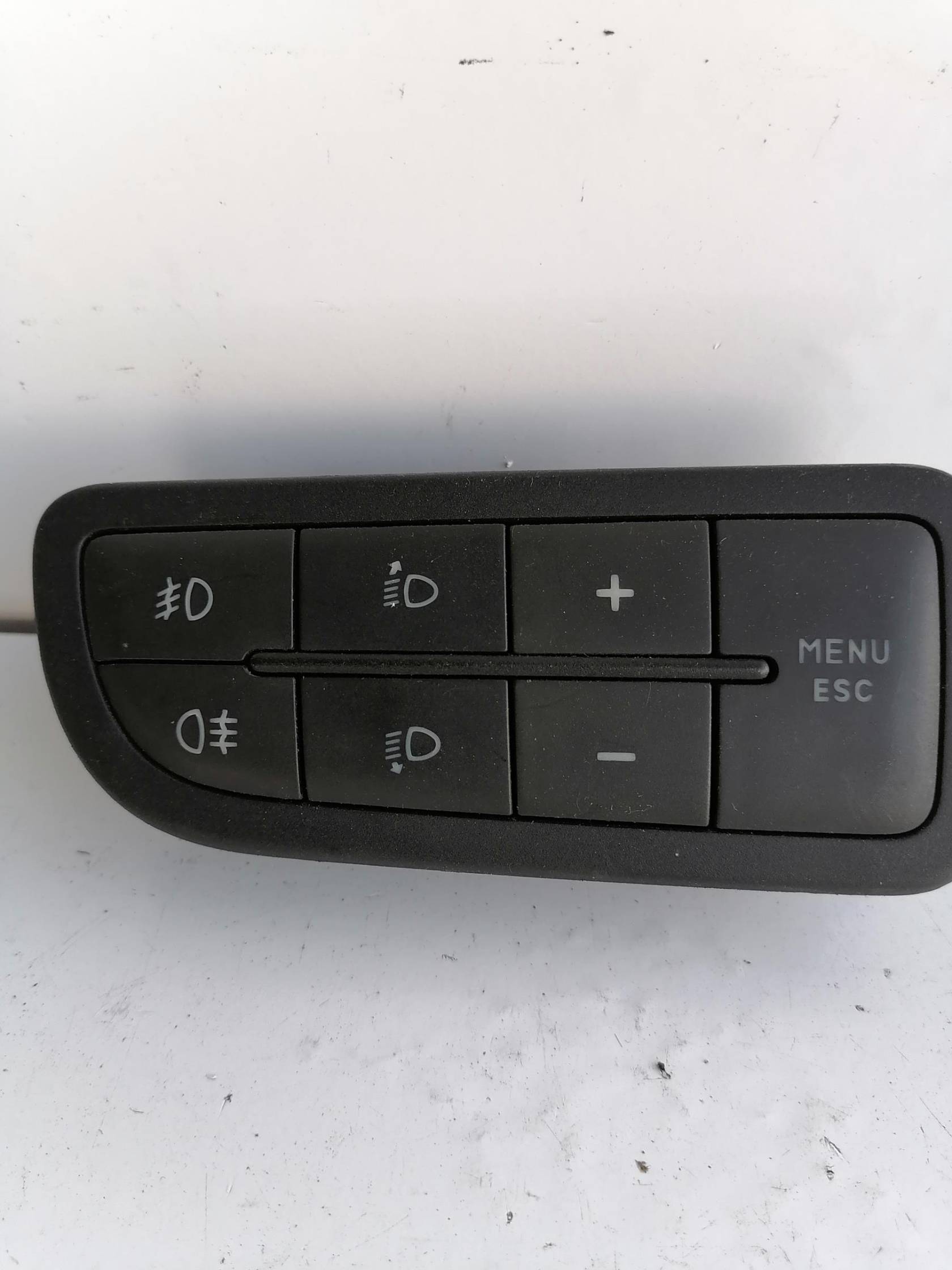 Interruttore blocco comando luci